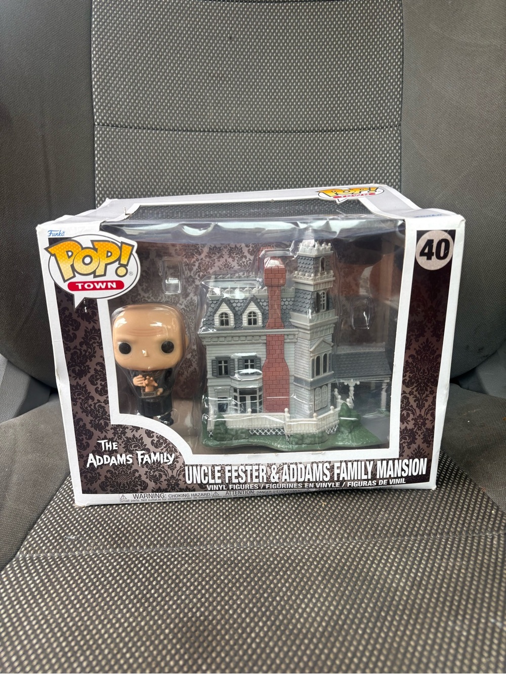 Funko Pop! Town Uncle Fester & Addams Family Mansion - Gray/White/Red